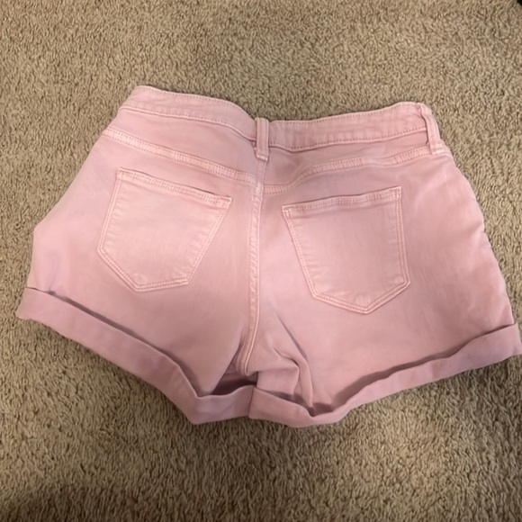 Universal Thread Shorts - Picture 2 of 3